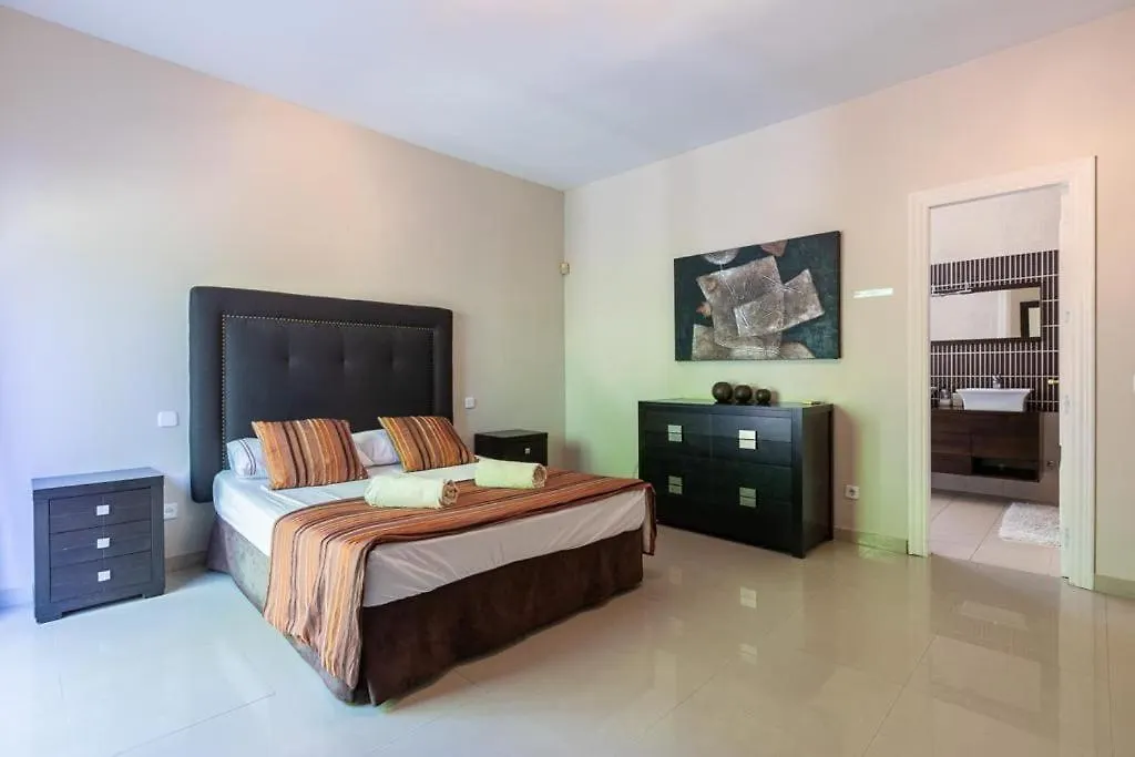 Spacious 10Guest Villa In Puerto Banus With Pool Marbella