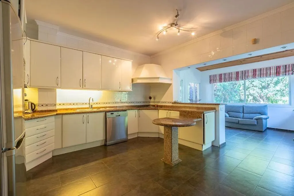 Spacious 10Guest Villa In Puerto Banus With Pool Marbella Spain
