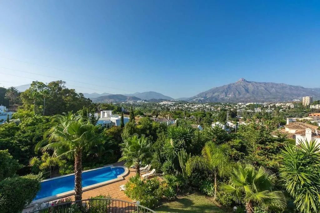 Spacious 10Guest Villa In Puerto Banus With Pool Marbella