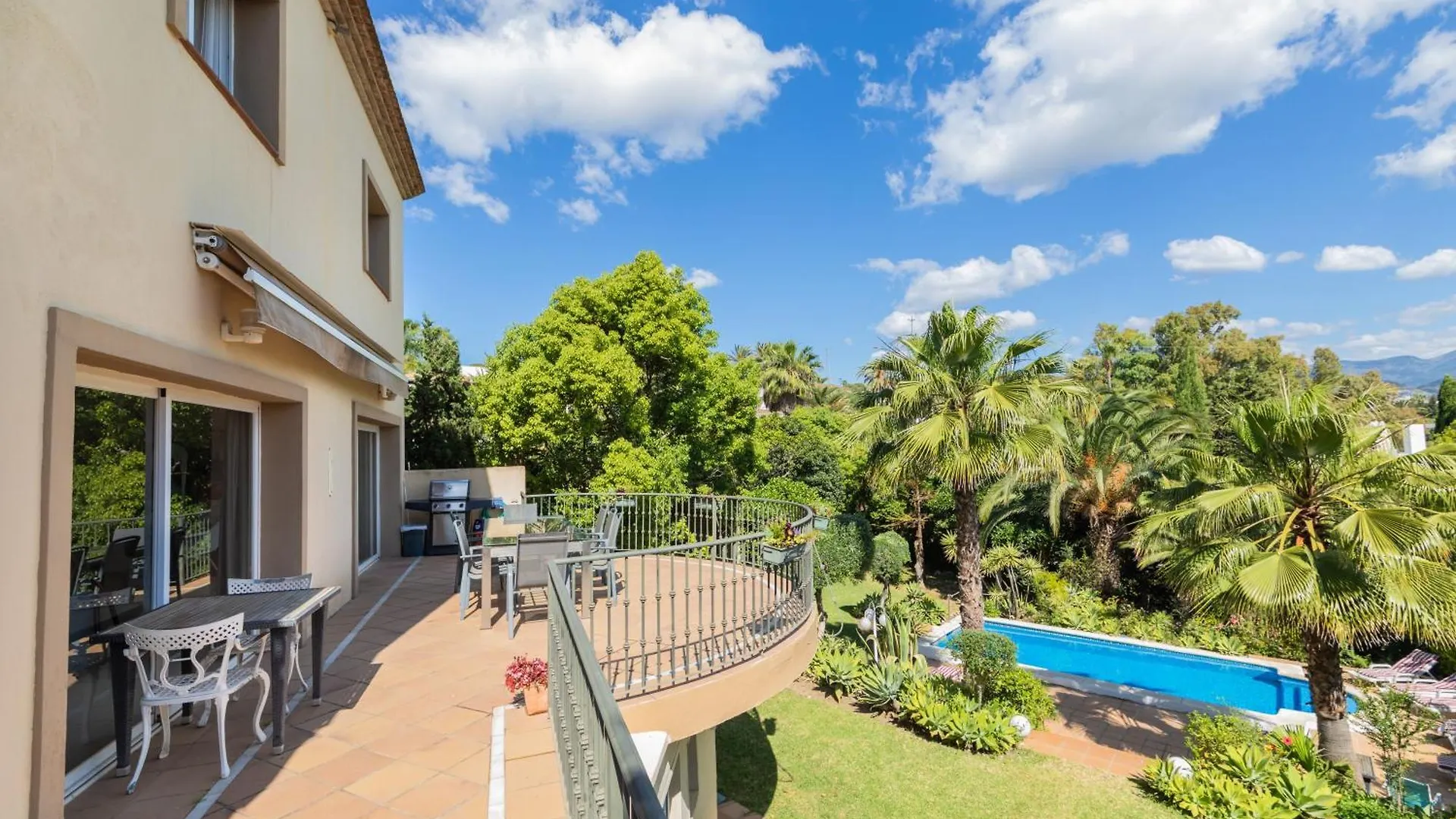Spacious 10Guest Villa In Puerto Banus With Pool Marbella