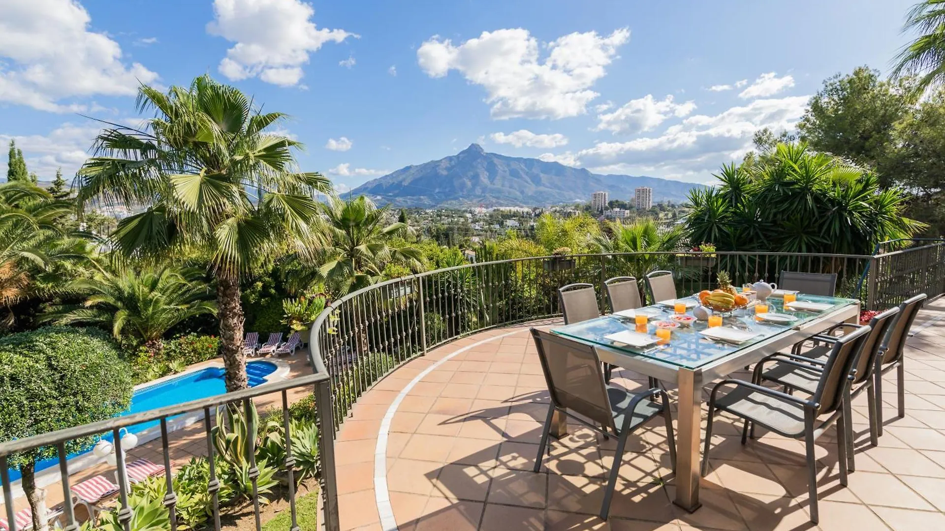 Spacious 10Guest Villa In Puerto Banus With Pool Marbella Spain